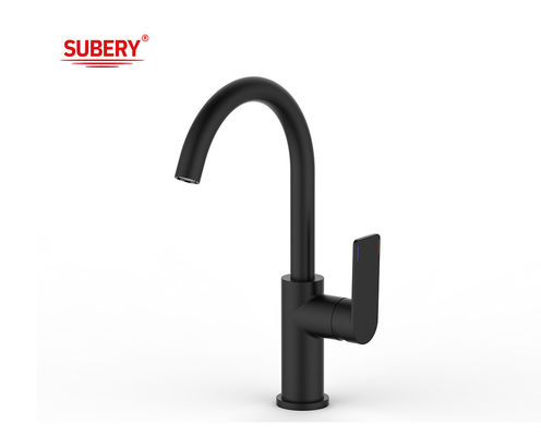 Matt Black Brass Tubos de Lavatório de Cozinha Frio E Quente OEM Single Lever