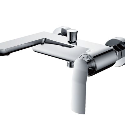 Banheira Tub Filler Spout torneira de banho Mixer Chrome torneira de chuveiro portátil
